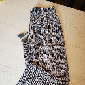 Loose Fit Printed Capri